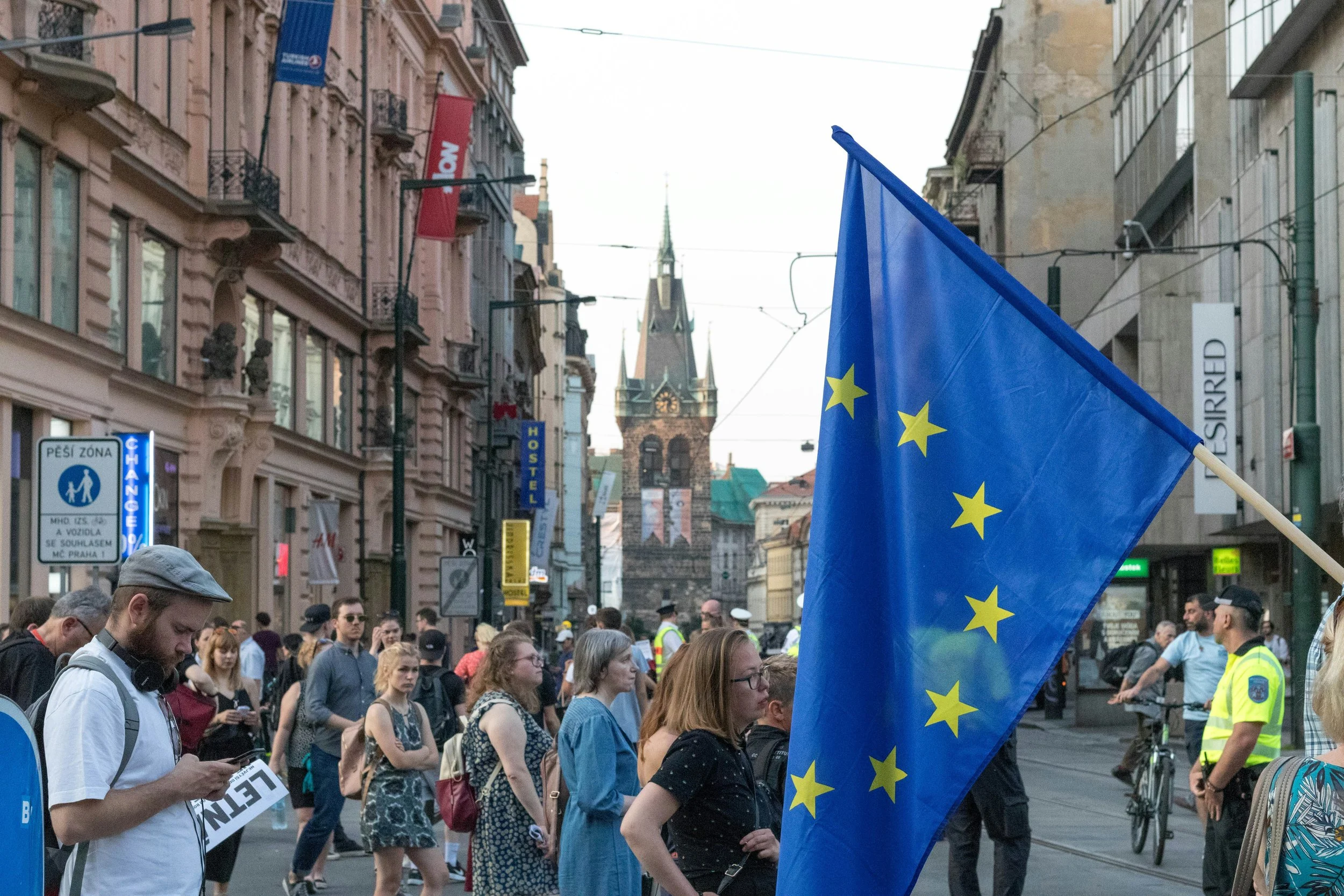 Europe Faces Leadership and STEM Shortages, Cedefop Data Shows