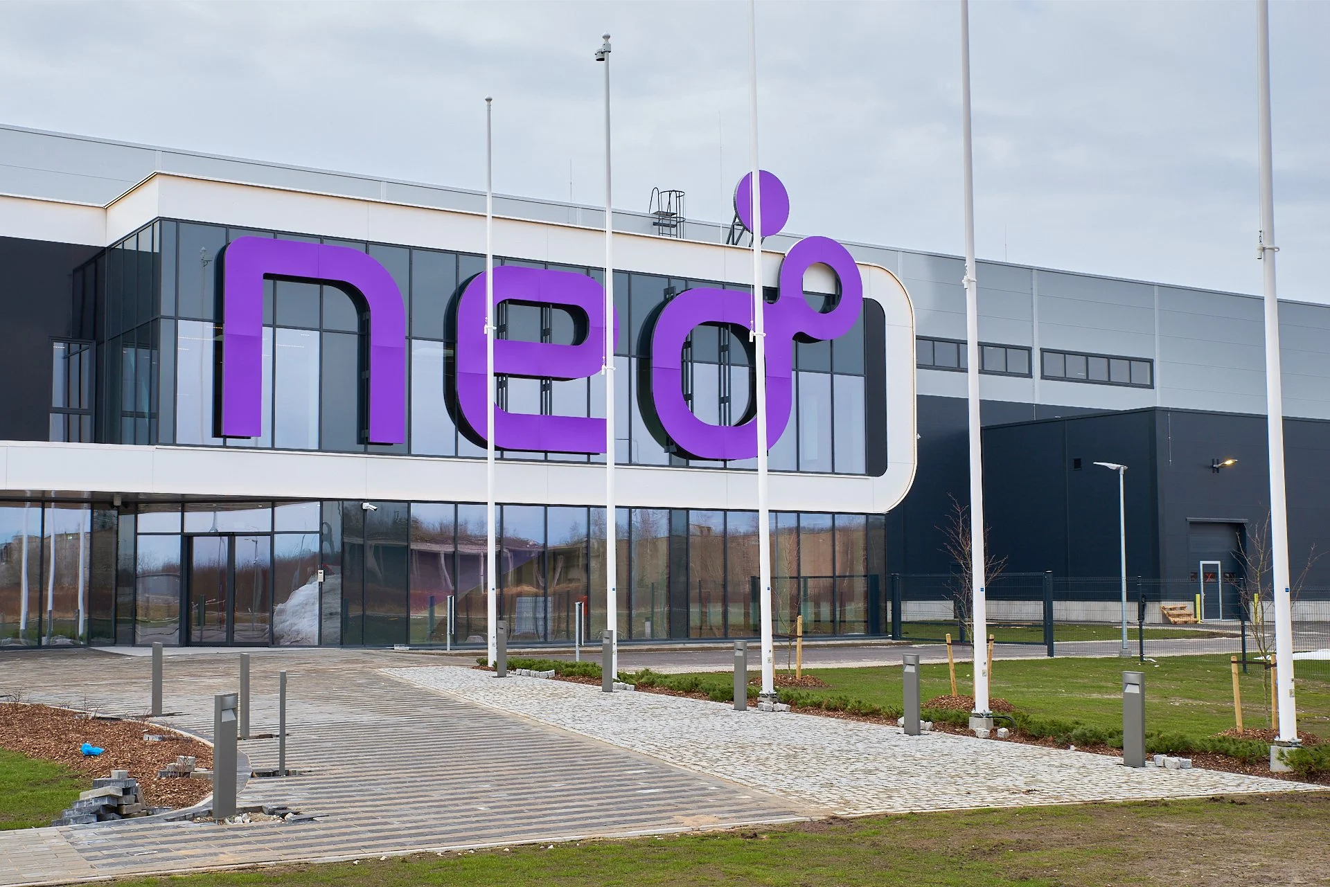 EU-Funded Magnet Factory in Estonia Expected to Create Up to 1,000 Jobs