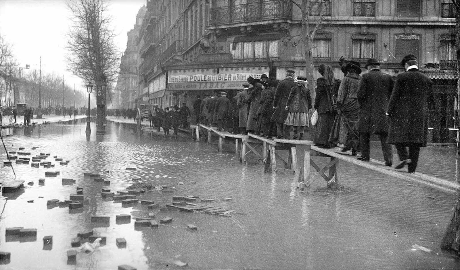 paris_flood_1910_12.jpg