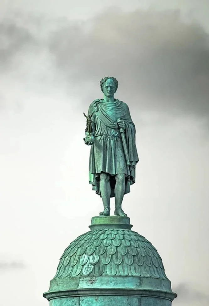 55. What goes up must come down: The history of the Vendôme column. 