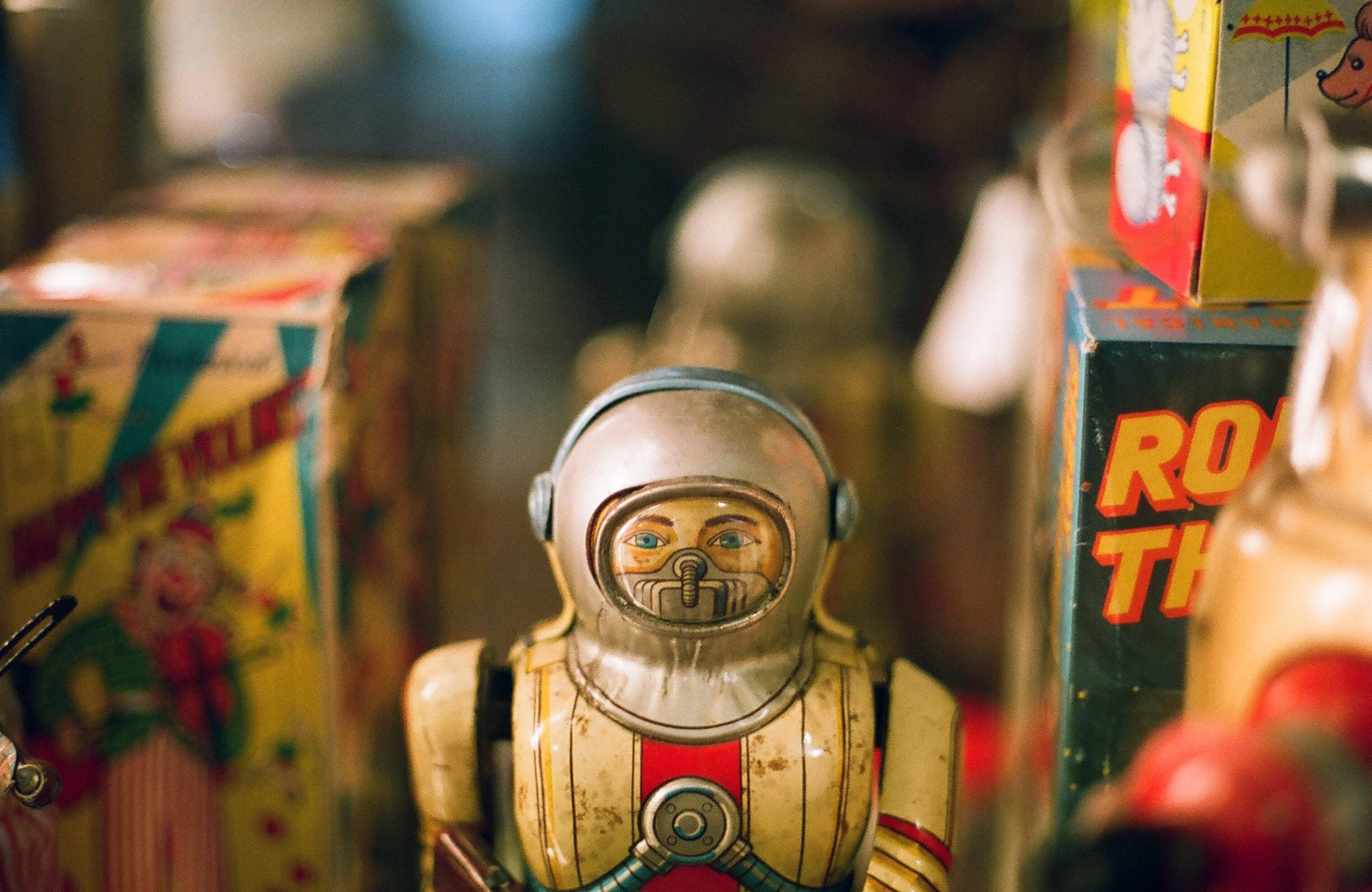 japan-vintage-astronaut.jpg