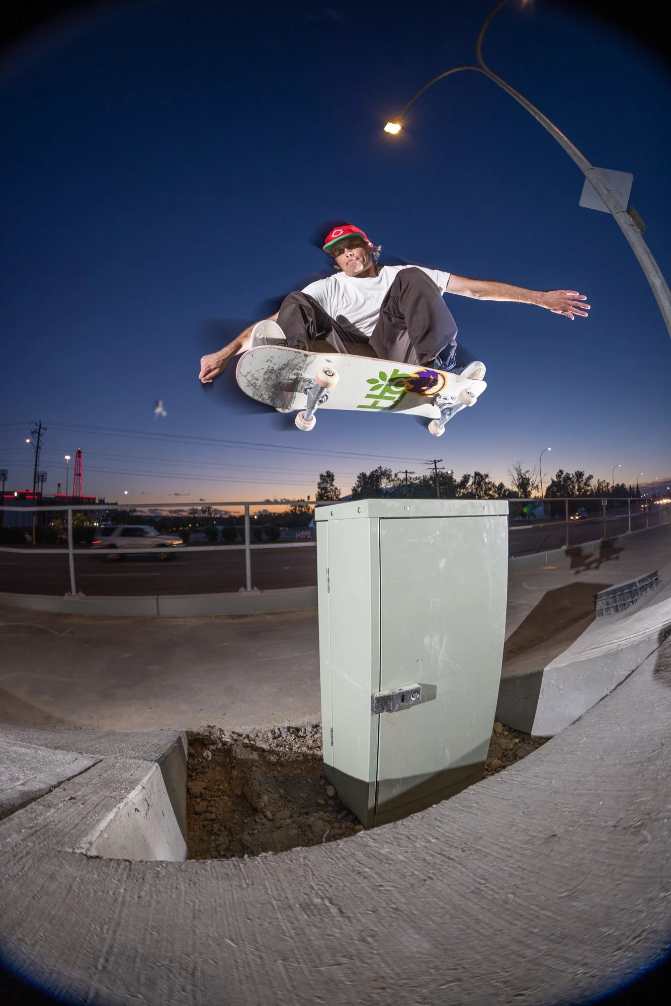 Kev_Lowry_box_ollie_fisheye_Calgary_Wendt.jpg