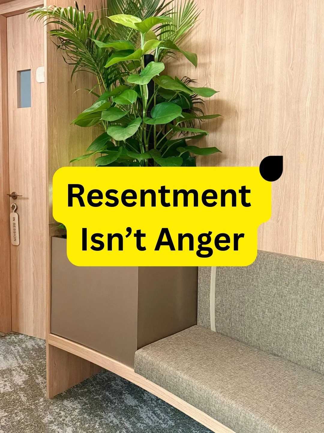 Resentment often protects us from admitting something much more vulnerable:
&lsquo;I needed you.&rsquo;

Sự o&aacute;n giận thường gi&uacute;p ch&uacute;ng ta tr&aacute;nh thừa nhận điều g&igrave; đ&oacute; dễ tổn thương hơn nhiều:
&lsquo;T&ocirc;i c