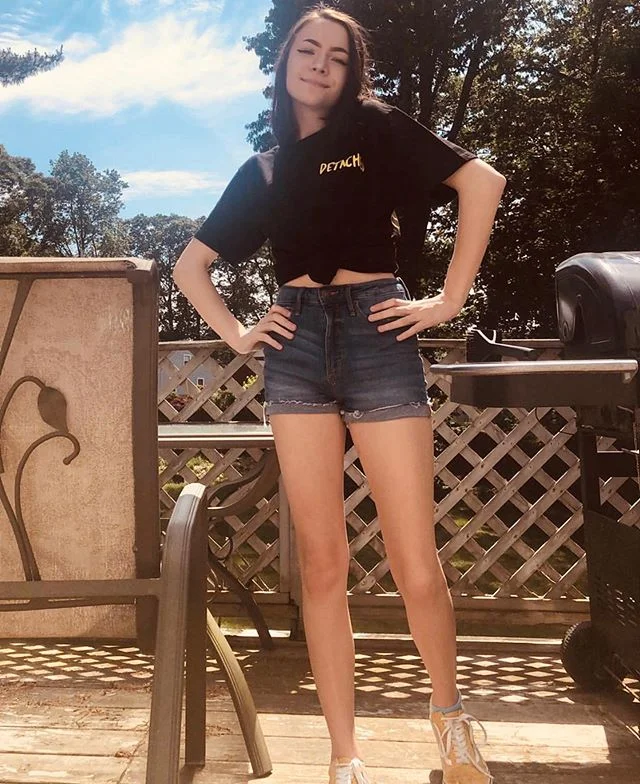 &ldquo;I wasn&rsquo;t always the person that I am now, but I worked so hard to get here&rdquo;
.
@lilystgermain lookin good in that @jettybones collab 🔥
.
.
#detached #detachedclothing #anxiety #depression #bipolar #bipolardisorder #ptsd #recovery #