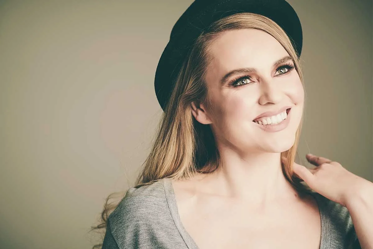 In The Green Room With Zoe Salmon