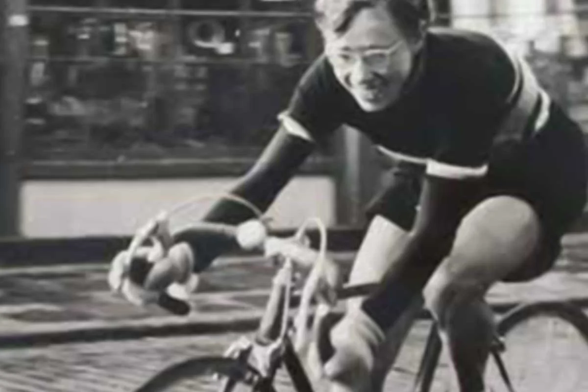 Isabel Woods: The 93-Year-Old  Record-Breaking Cyclist
