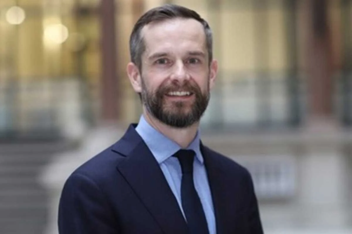 Diplomat Colin Leeman on Foreign Service, Travelling the World &amp; Coming Out