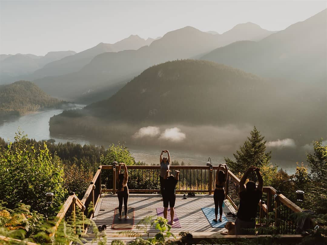 The perfect way to start the day

Photo by @indyhunjanphotography 
.
.
.
#awesome_earthpix
#choosemountains #nature #landscape #mountains #airbnb #airbnbhost #vrbo #vacationrental #fraservalley #getoutside #beautifulbc #explorebc #thatpnwlife #instan