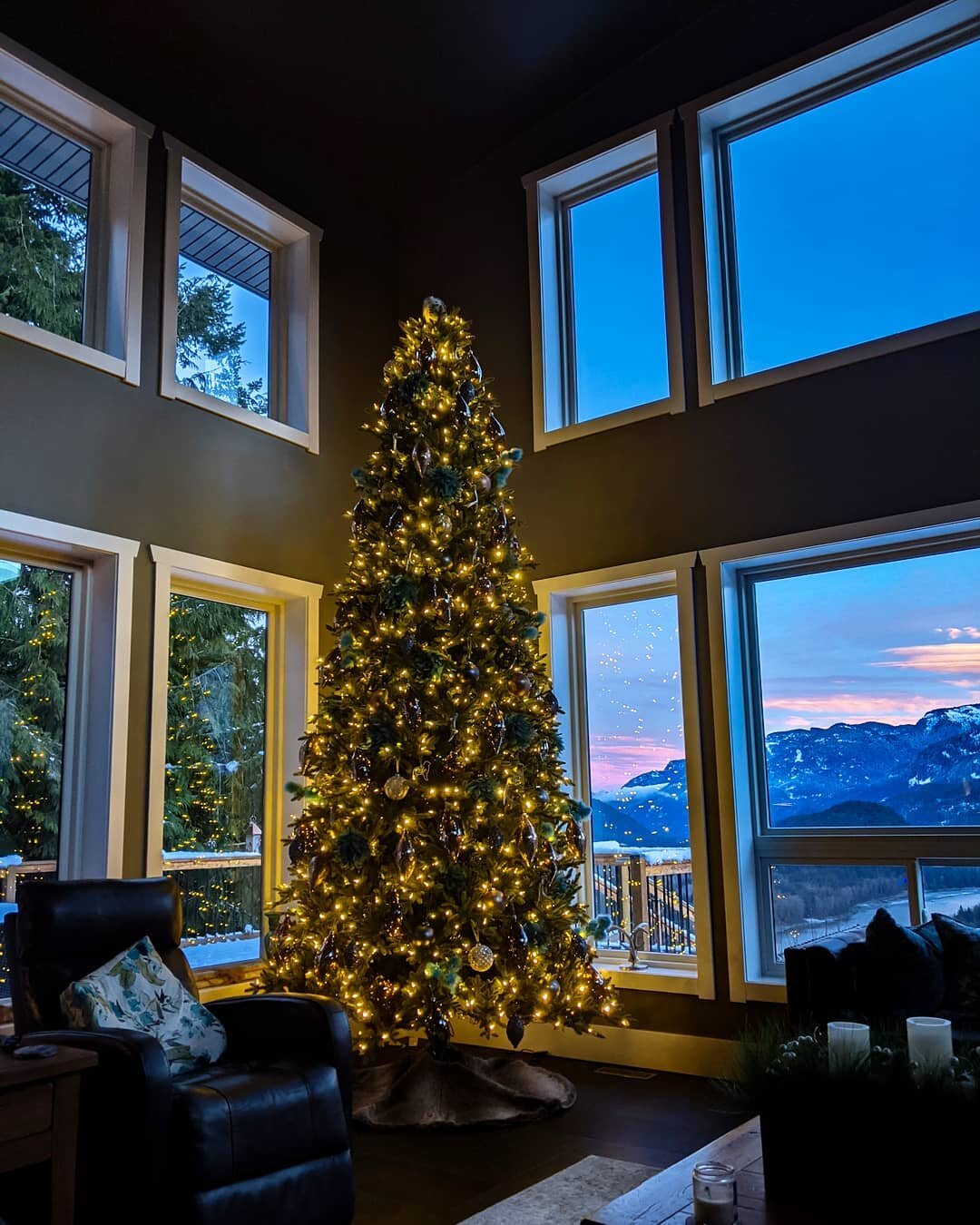 Happy holidays from all of us at American Creek Lodge!