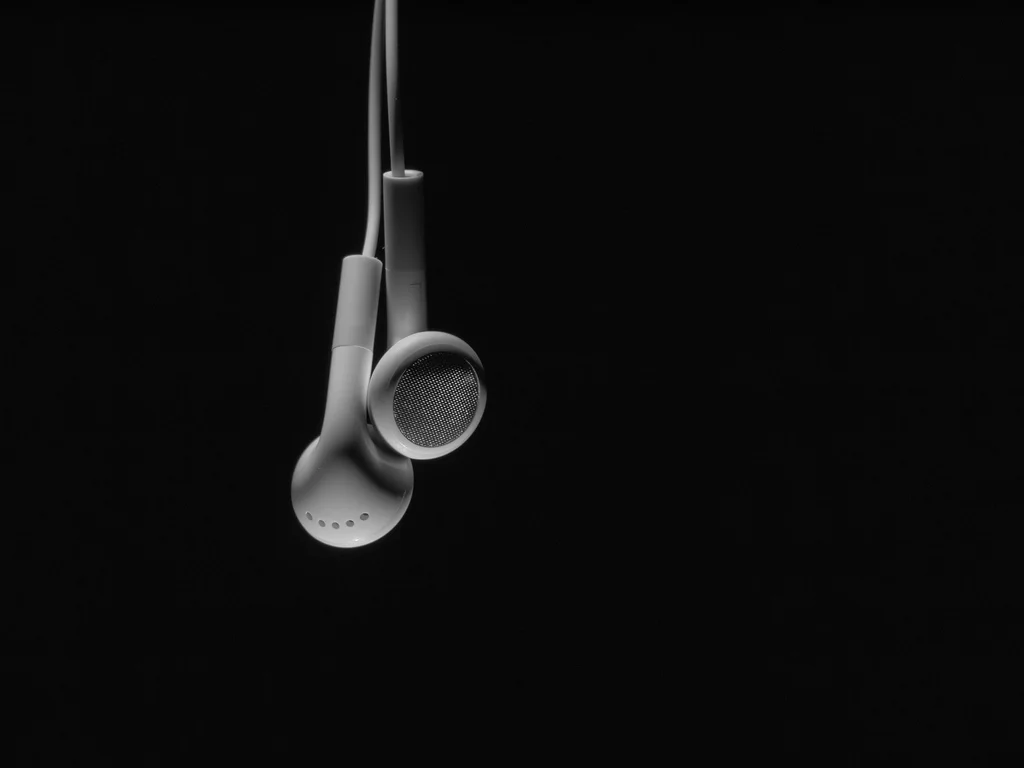 ear-buds.jpg