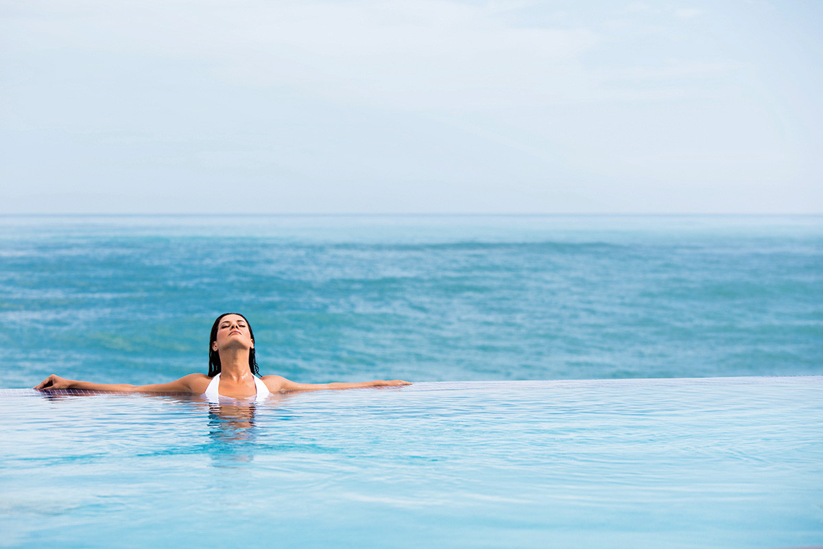 1516999500-Pool_Infinity_Model_1936_Skp-YjUWlI7fTXflR-whyzo_cmyk_l_desktop.jpg