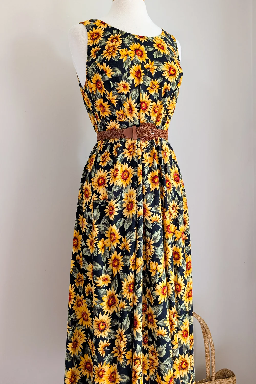 90s Sunflower Print Flowy Maxi Dress — Neutral Nirvana