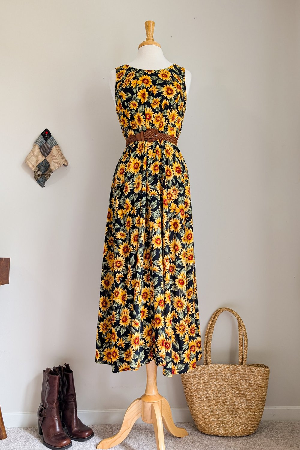 90s Sunflower Print Flowy Maxi Dress  Neutral Nirvana