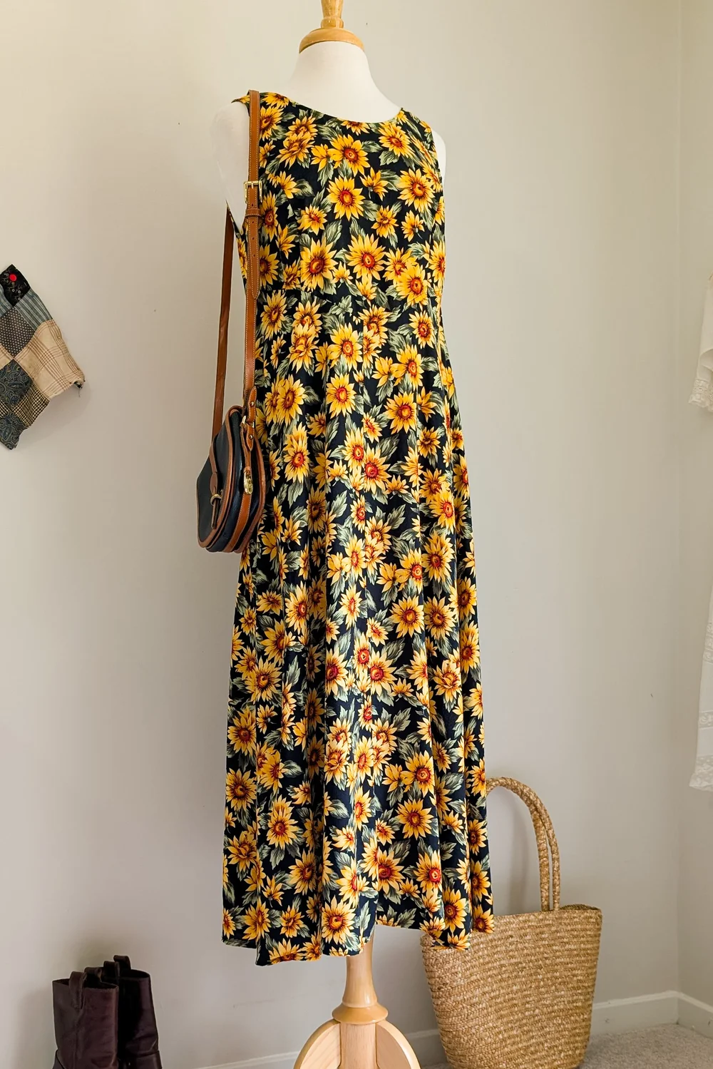 90s Sunflower Print Flowy Maxi Dress — Neutral Nirvana