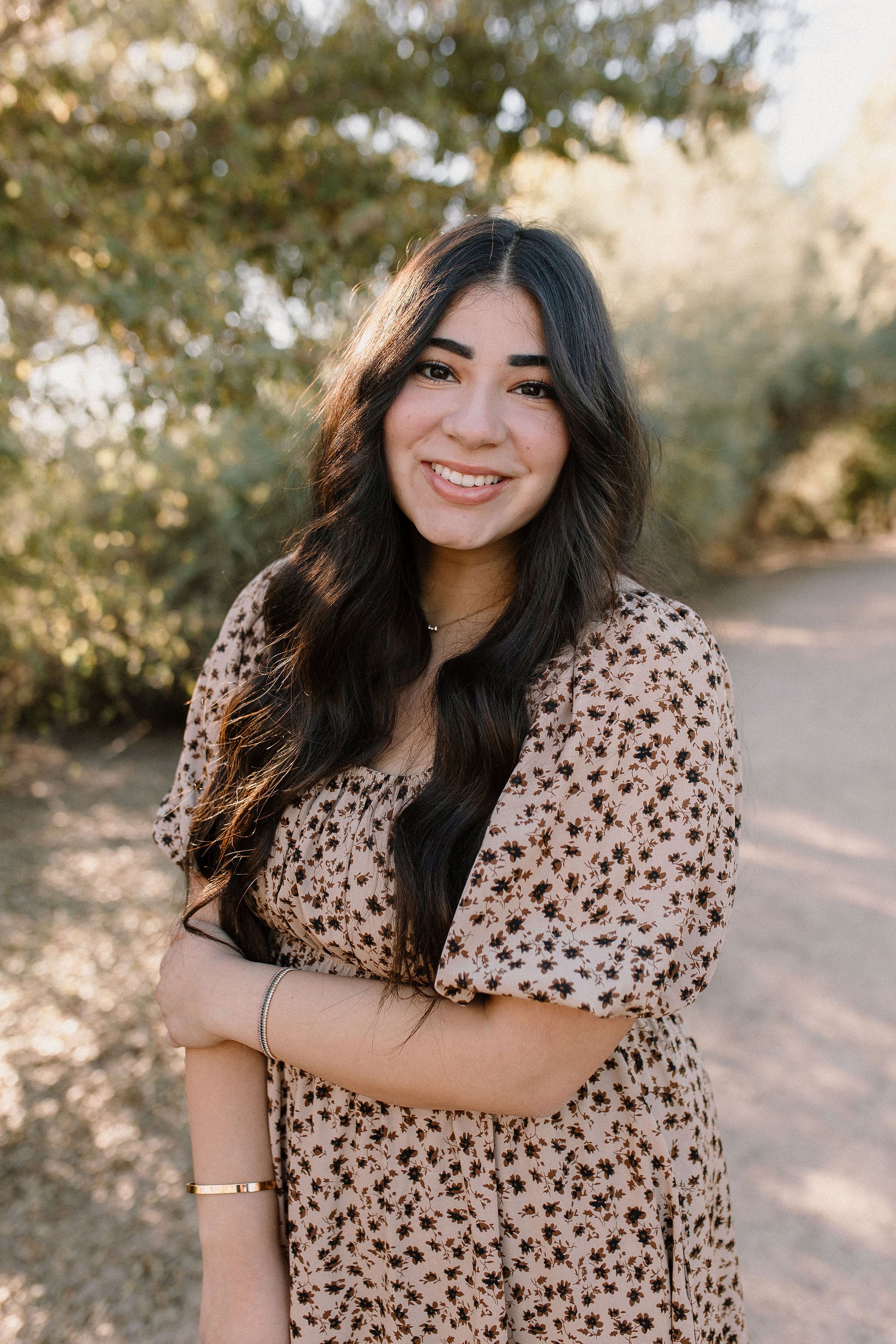 adult daughter headshot during extended family photography session in Gilbert, Arizona