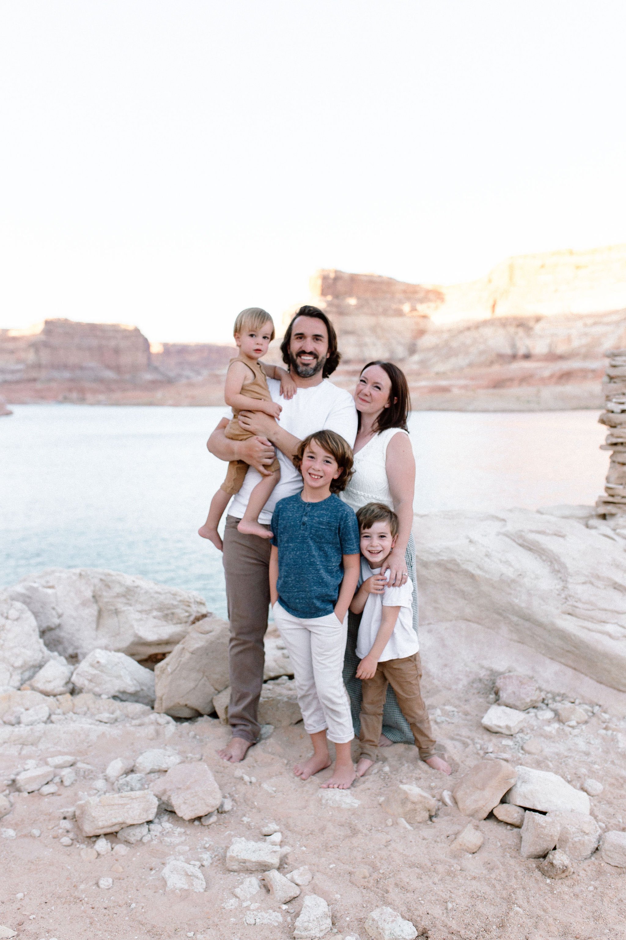 Mesa Arizona family photographer with her family in Lake Powell, Arizona