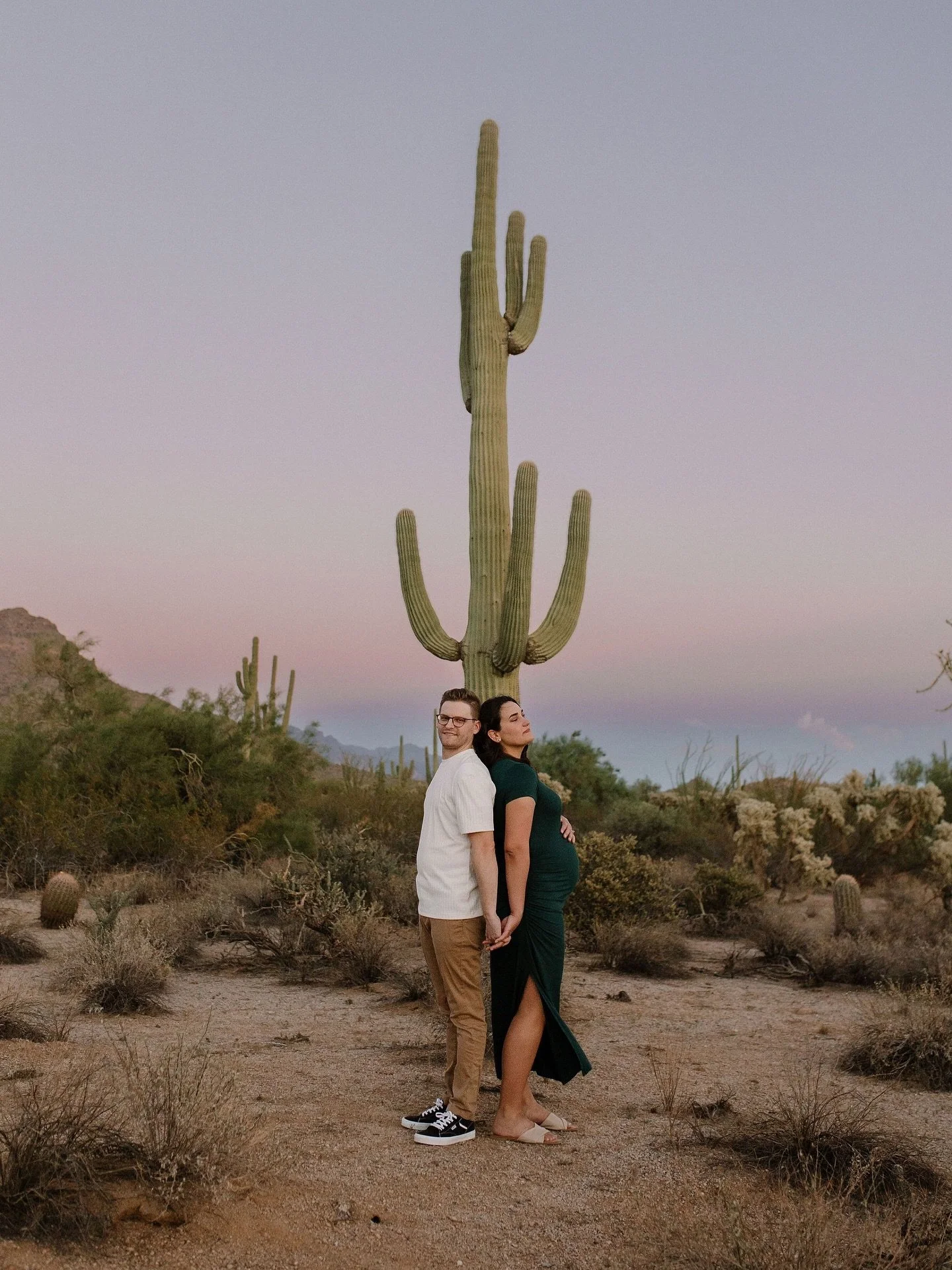Fall family photos but make it ✨maternity✨! Family photos (even minis!) are not just for big families, but for couples and maternities and newborns, too!

I will shout it from the rooftops forever - you will NEVER regret taking maternity photos! I di