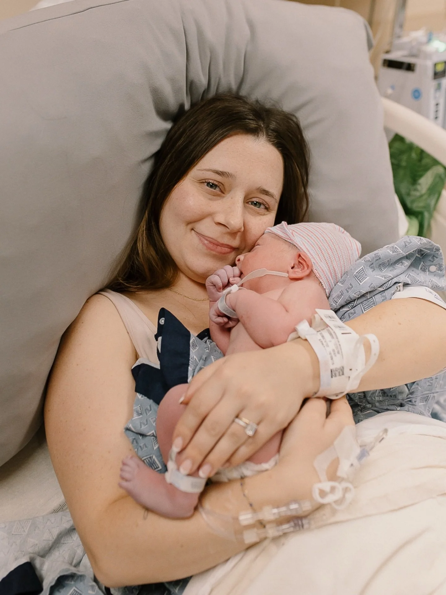 Would you ever wait to find out the gender of your baby until birth?! This was my first surprise gender birth and it was so fun to find out all together and capture the reactions from mom &amp; dad in real time!

I applaud anyone who waits, it takes 