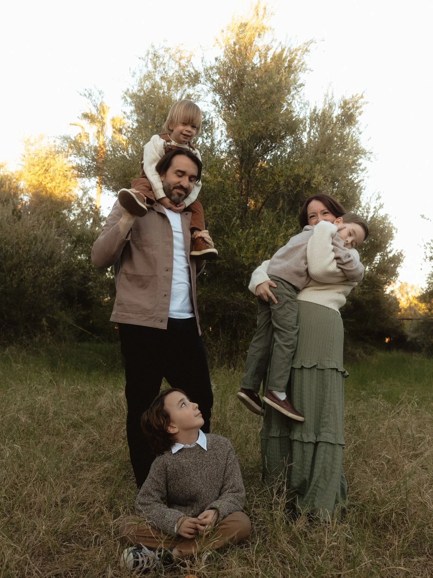 Merry Christmas from my little family to yours! ✨ 

I can&rsquo;t even begin to say how grateful I am for this past year. And it&rsquo;s all because of you!! Thank you from the bottom of my heart for trusting me to take your photos, referring me to y