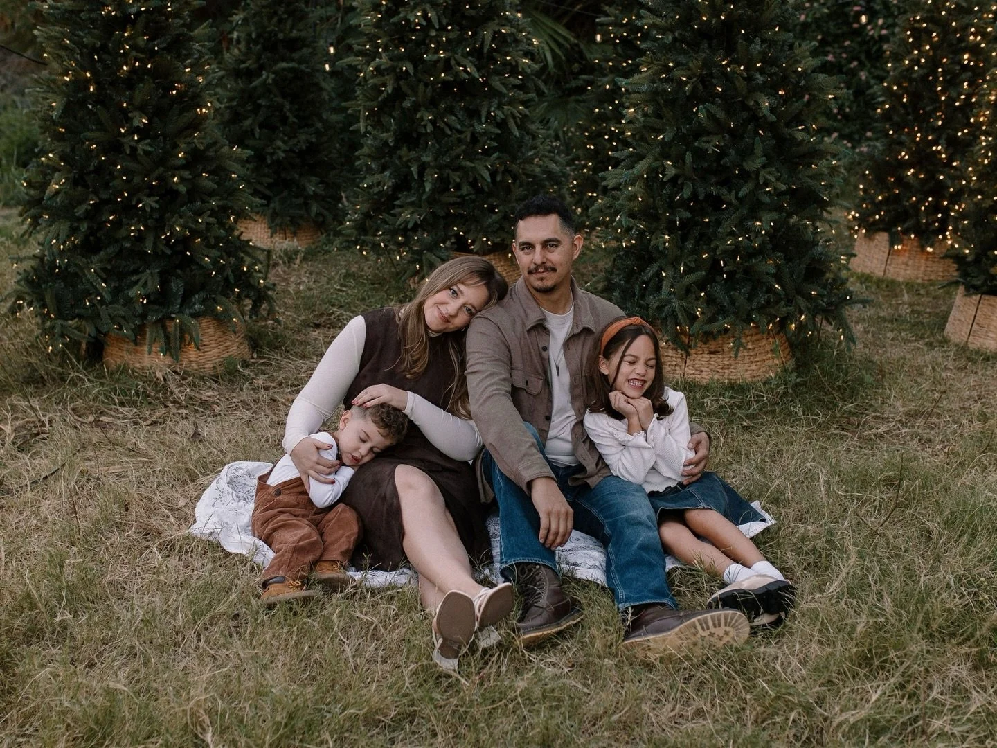 Unpopular opinion: it&rsquo;s still Christmas in this house 🥰

I worked my BUTT off to make Christmas magical and I&rsquo;m going to stretch it for as longggggg as I can! The days before Christmas are a hectic rush, so the days between Christmas and