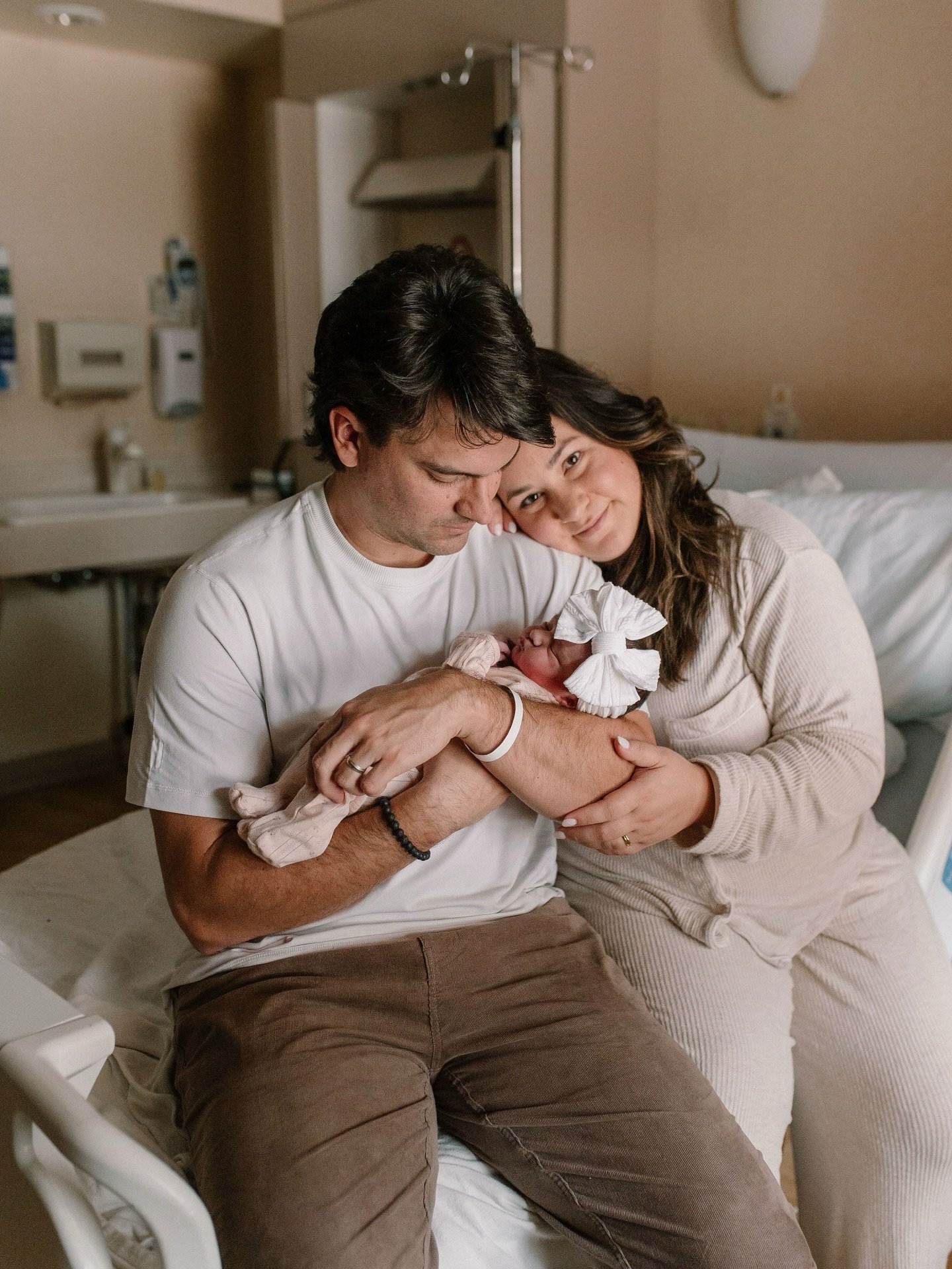 Fresh 48s will forever be a favorite of mine! Everything is so new, you&rsquo;re sleepy but so happy, you might feel a little like you&rsquo;re dreaming! There is something so special about being invited to capture that very short season of life. 💕 