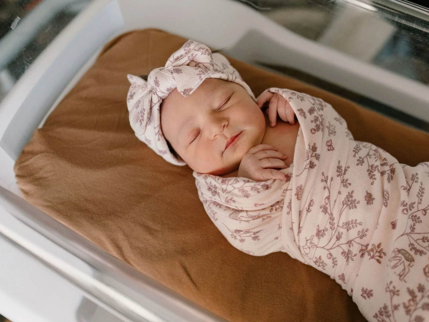 Fresh 48 photoshoots always make me feel so nostalgic! 🥹✨

If I&rsquo;m wrong for missing the first hours after birth, a quiet hospital room, sweet nurses helping me and supporting me, the newborn smell &mdash; I don&rsquo;t want to be right!!

#ari