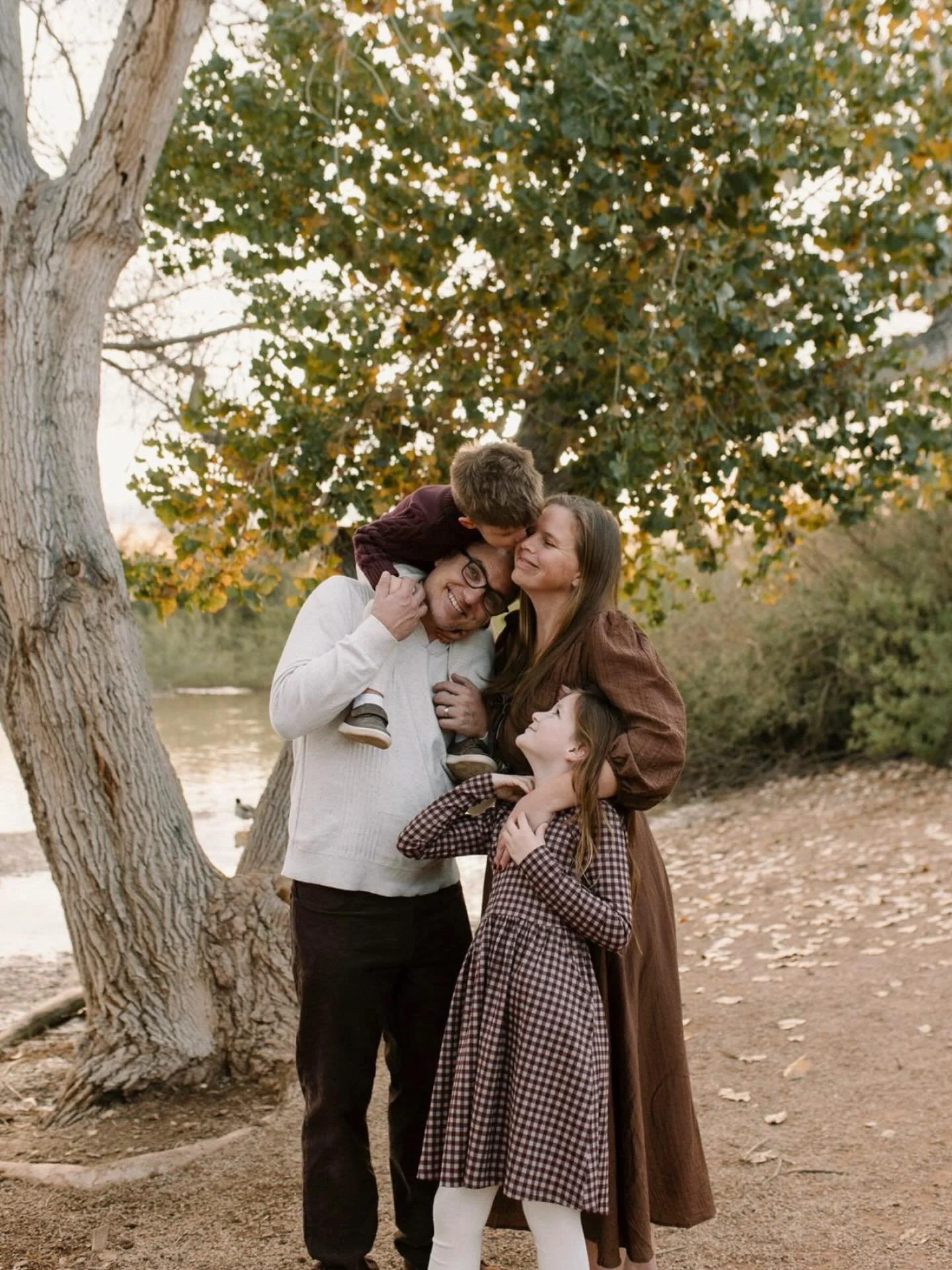 I know it&rsquo;s not even summer yet, but I&rsquo;m already thinking about fall 🍂 

I&rsquo;m already getting inquiries for fall family photos, which is crazy and amazing! I don&rsquo;t think there is anything better than you guys loving my work 🥹