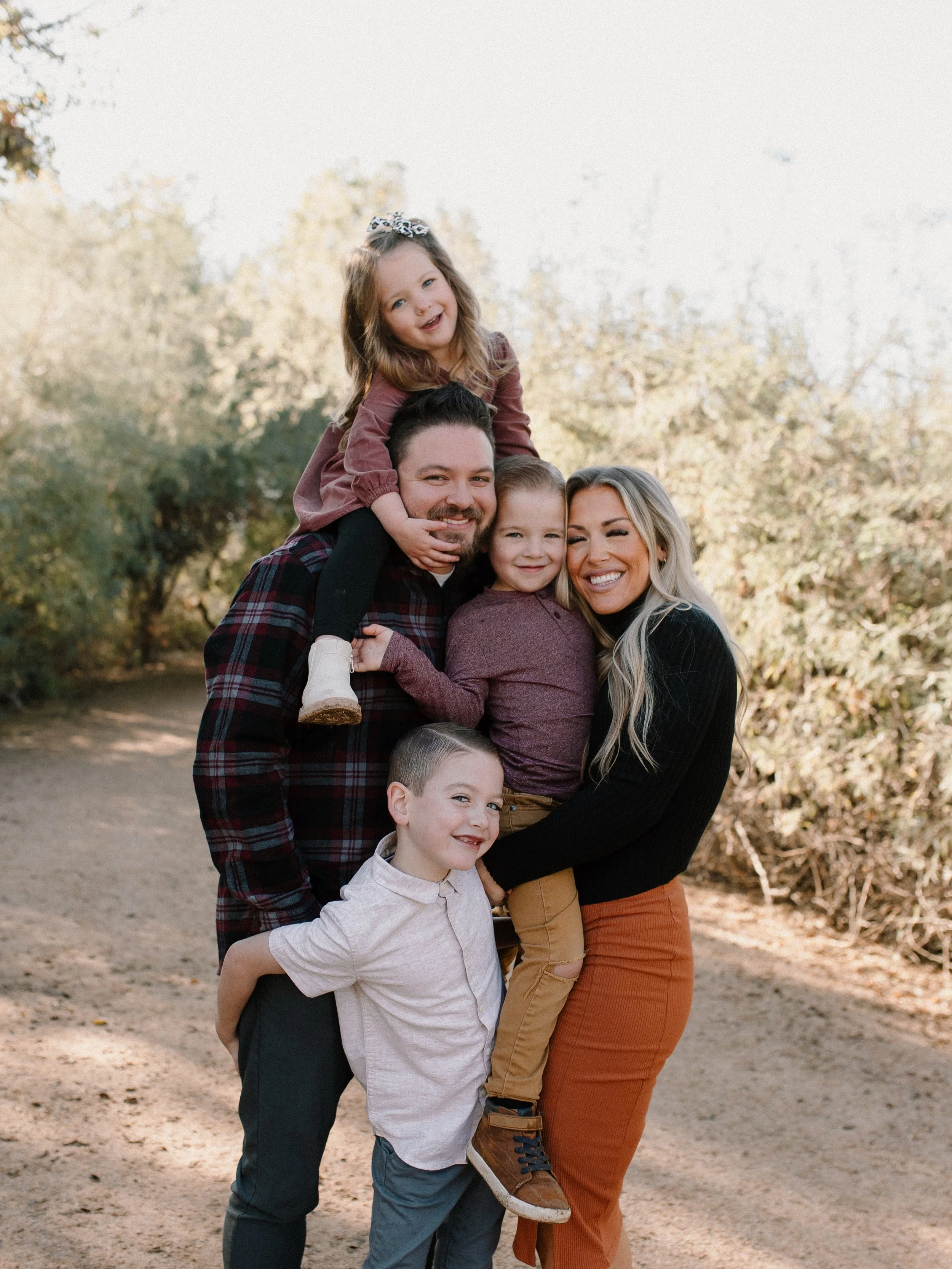 SNEAK PEEK ✨ of fall mini sessions!!

I know, I know, summer JUST started! But if I don&rsquo;t plan ahead, it might not happen at all, so I spend all week planning the best locations for each months (taking into consideration weather, shade, etc) an