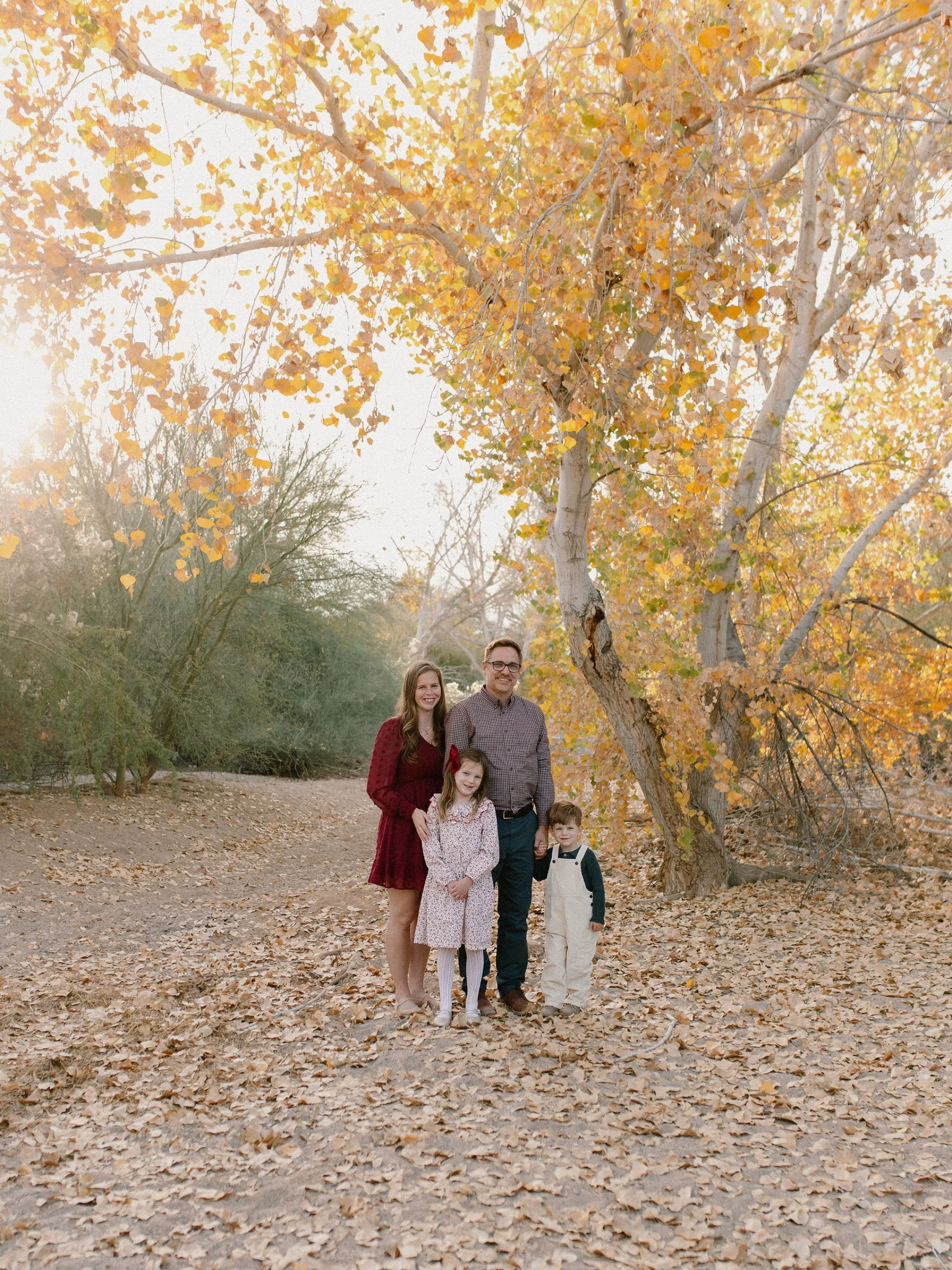 Happy first day of Fall to all who celebrate! (Me! I celebrate!) I will be wearing a sweater until Arizona gets the hint!!! Can&rsquo;t wait for colors like these again this year!!

#arizonafamilyphotographer #gilbertfamilyphotographer #mesafamilypho