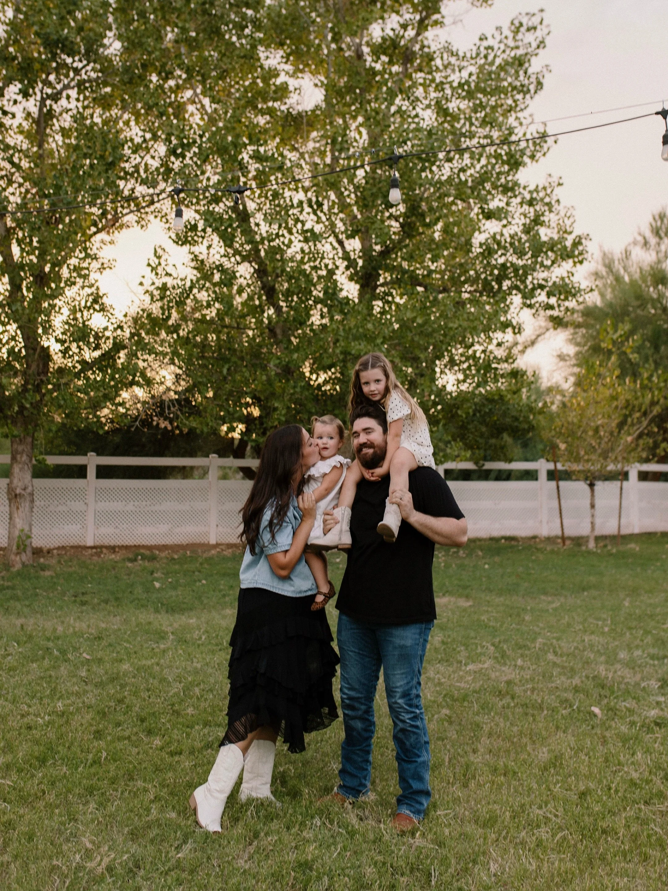 Not only do I get to be back at my favorite location this Saturday, but I also get to meet the third baby girl in this girl gang (who just happens to be my perfect baby niece)!!!! Such a great start to the Fall family photo season 🥹🫶🏻✨

#arizonafa
