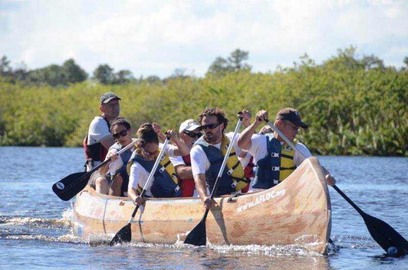 canoe.jpg
