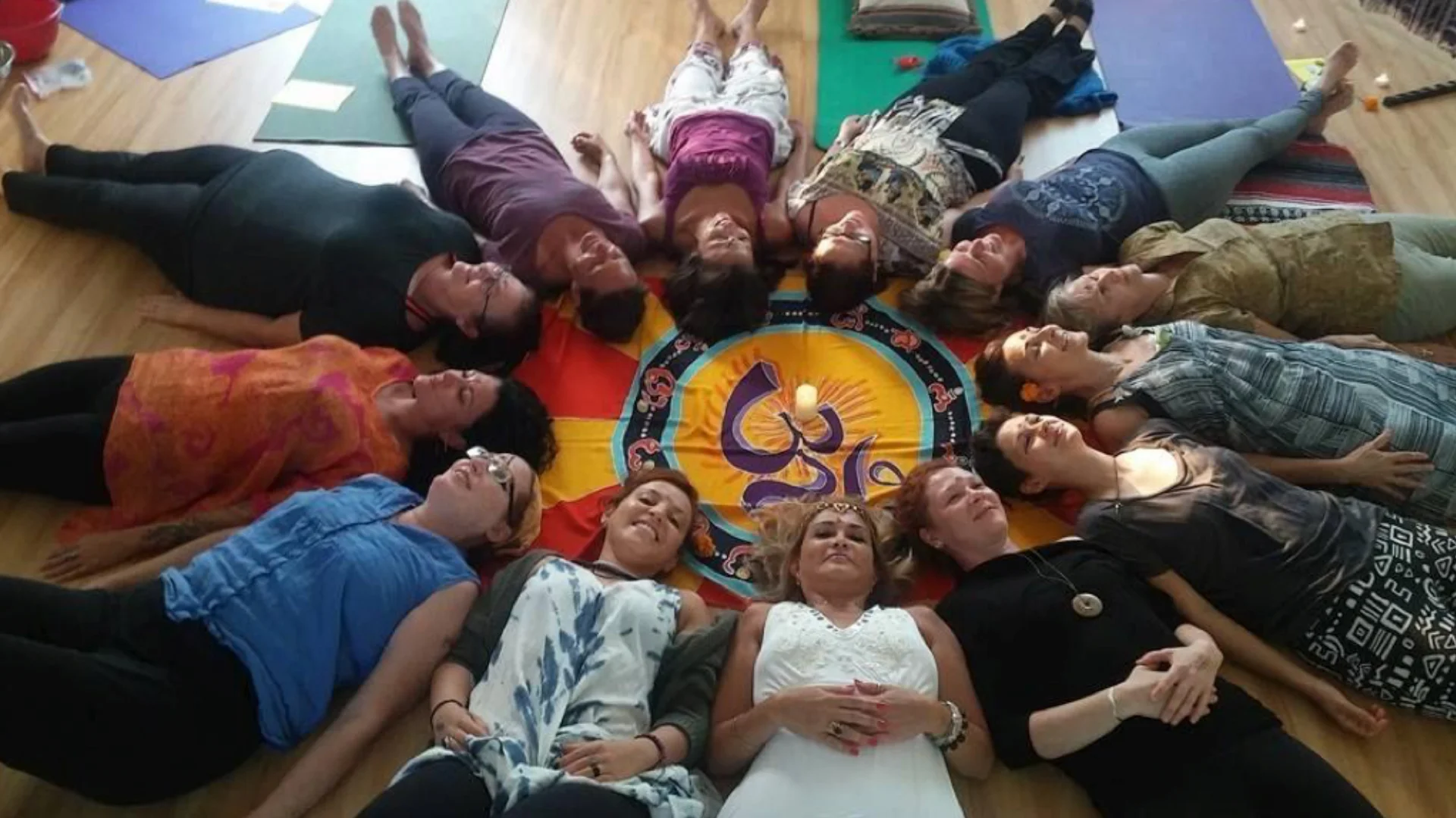 yoga-group.jpg