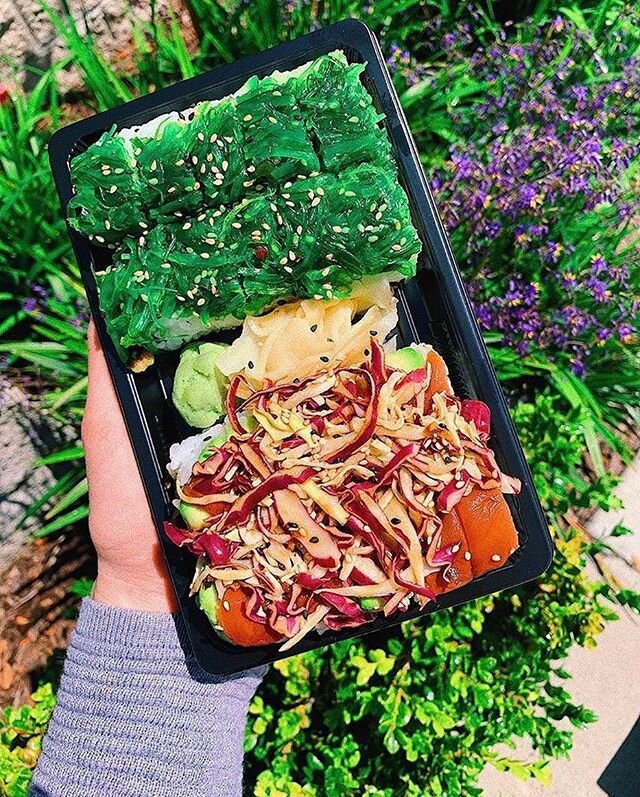 Hey La Jolla! Want this level of mood-improving, delicious vibrance in your day? Thanks to @sushinekosan, you can have it. They're open for takeout and delivery which means that YOU TOO can treat yourself to some insane vegan sushi in these wild time