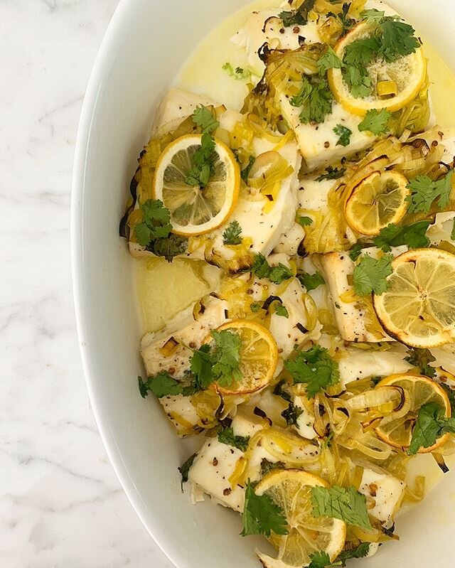 Halibut confit with leeks, coriander &amp; lemon dijon mustard🍋✨✨✨
Another one of my favs from my cooking archives....simple yet full of flavor ✨
.
.
.
Ingredients~
*1 tablespoon coriander seeds, plus more very coarsely chopped for serving
*4 leeks,
