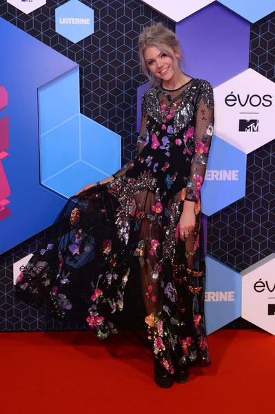 Becca+Dudley+MTV+EMA+2016+Red+Carpet+Arrivals+dkY684cTBxcl.jpg