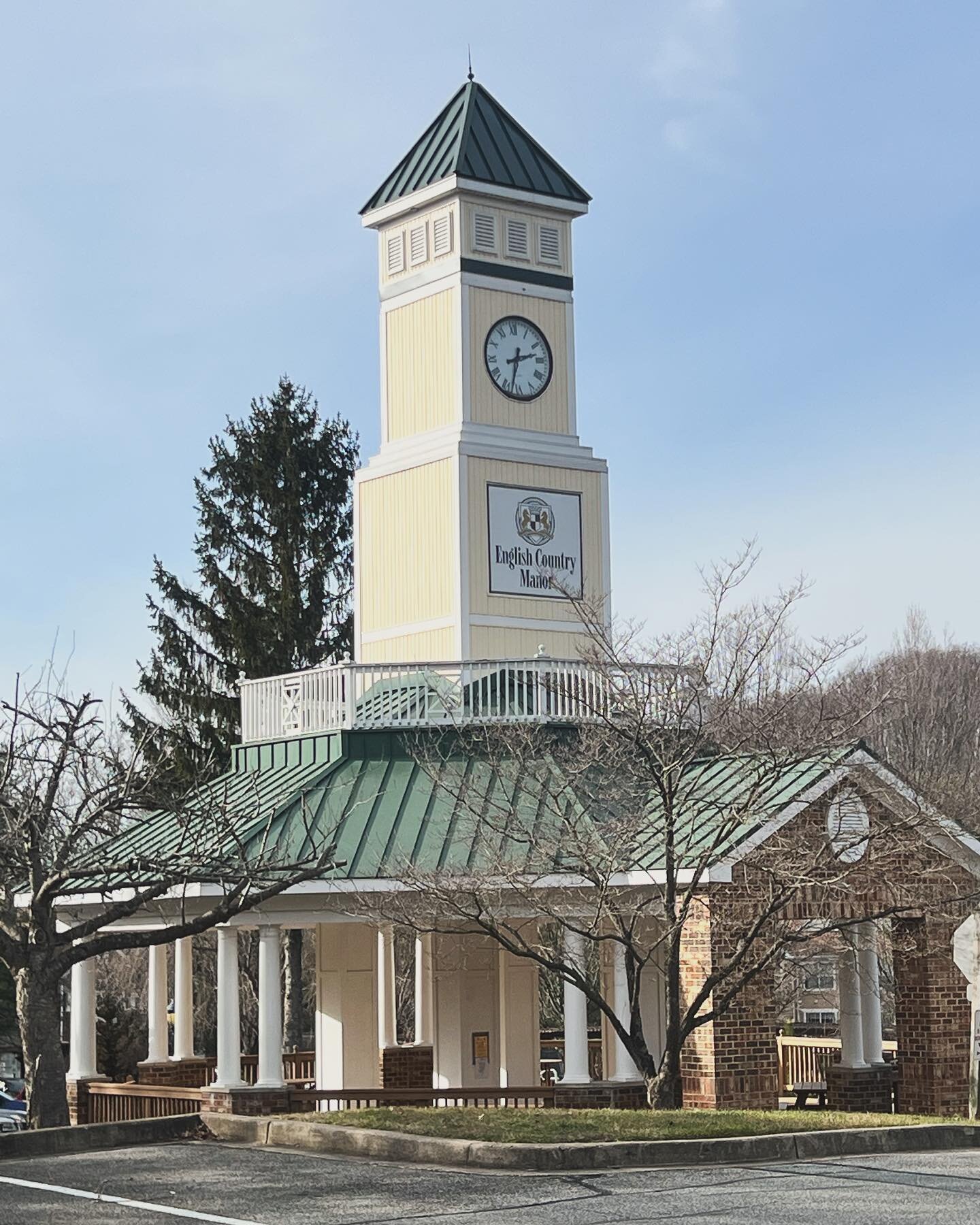 Inspection day 👏I just love this beautiful little clock tower outside my clients window🥰