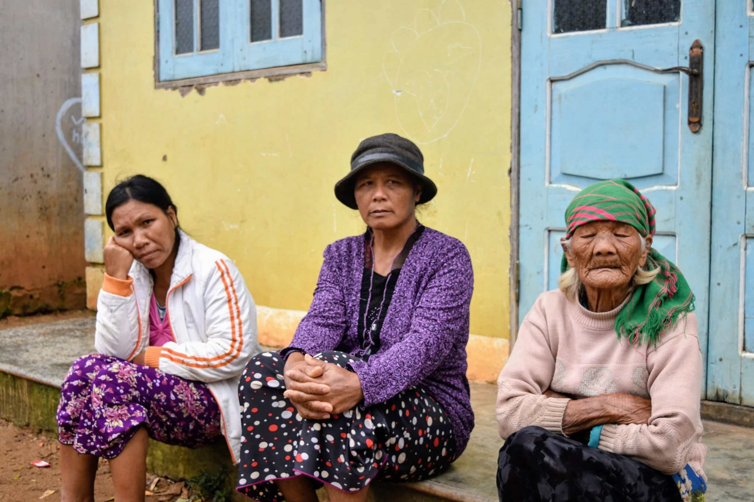 Three women in Hoi An.jpg