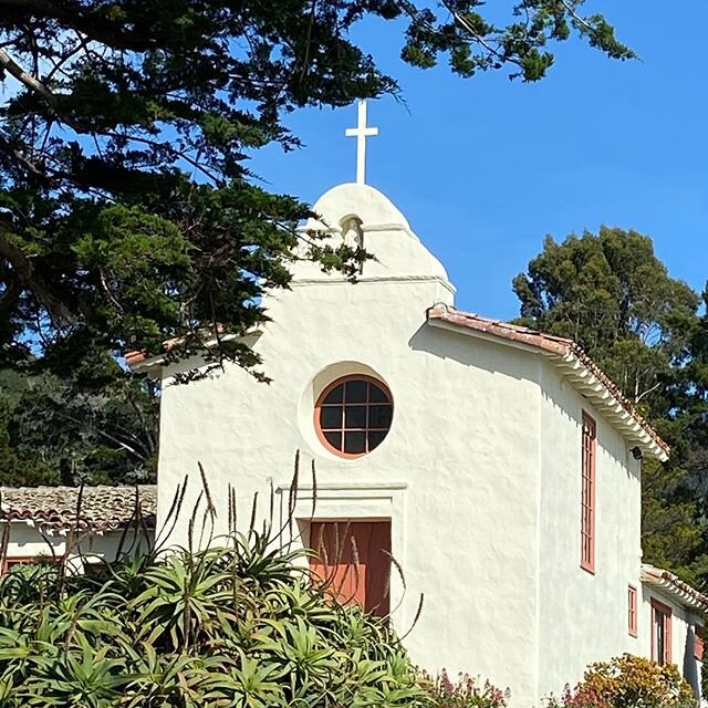 Love the simplicity of the Mission Revival Architecture.  Near the Carmelite Monastery, Carmel-by-the-Sea