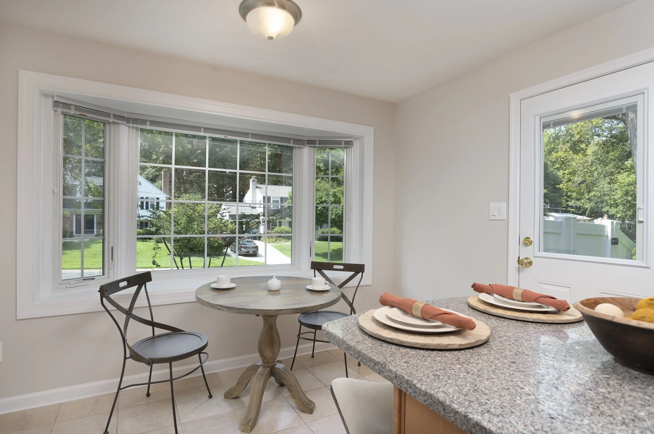 01BREAKFAST NOOK.jpg