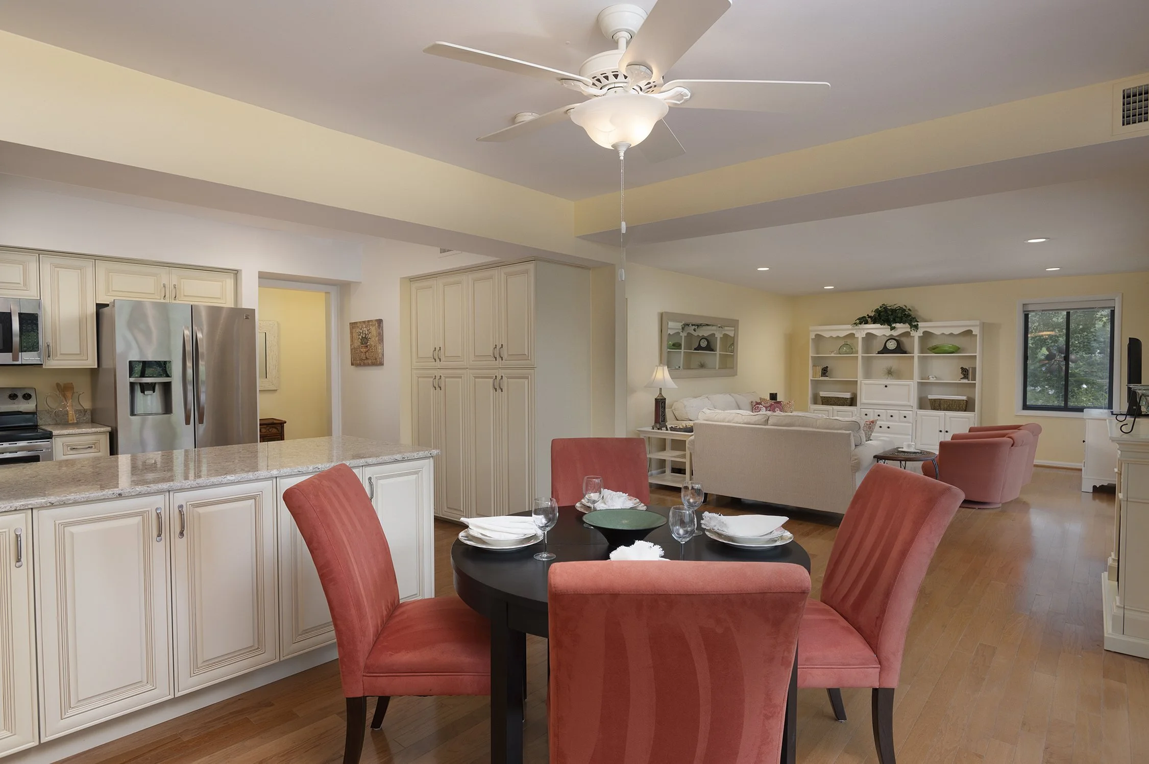 02DINING ROOM.jpg
