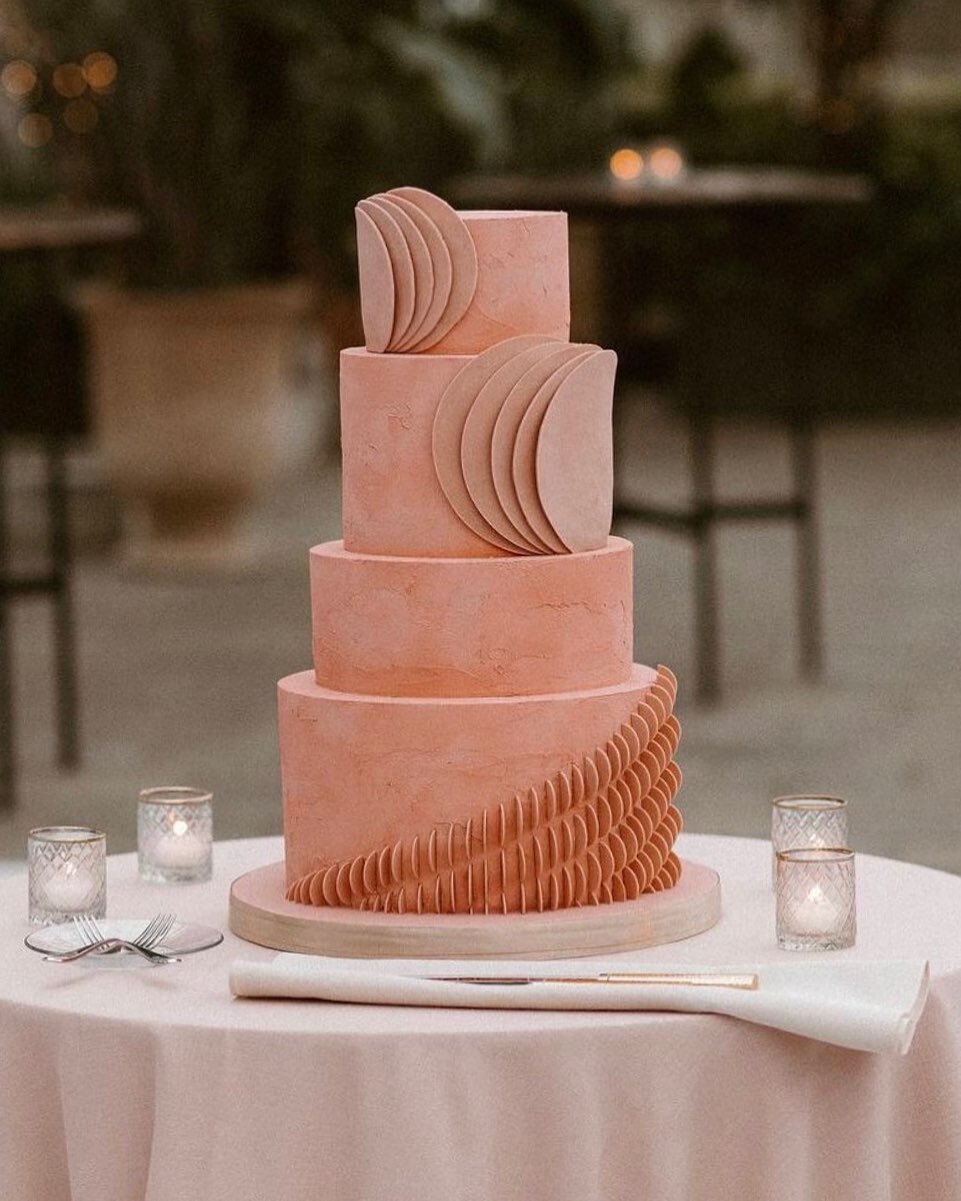 This sculptural stunner by @emmastephens22 fit right in at @planterraconservatory. Design inspired by @crummbcakes. 📷 by @dancoxphoto