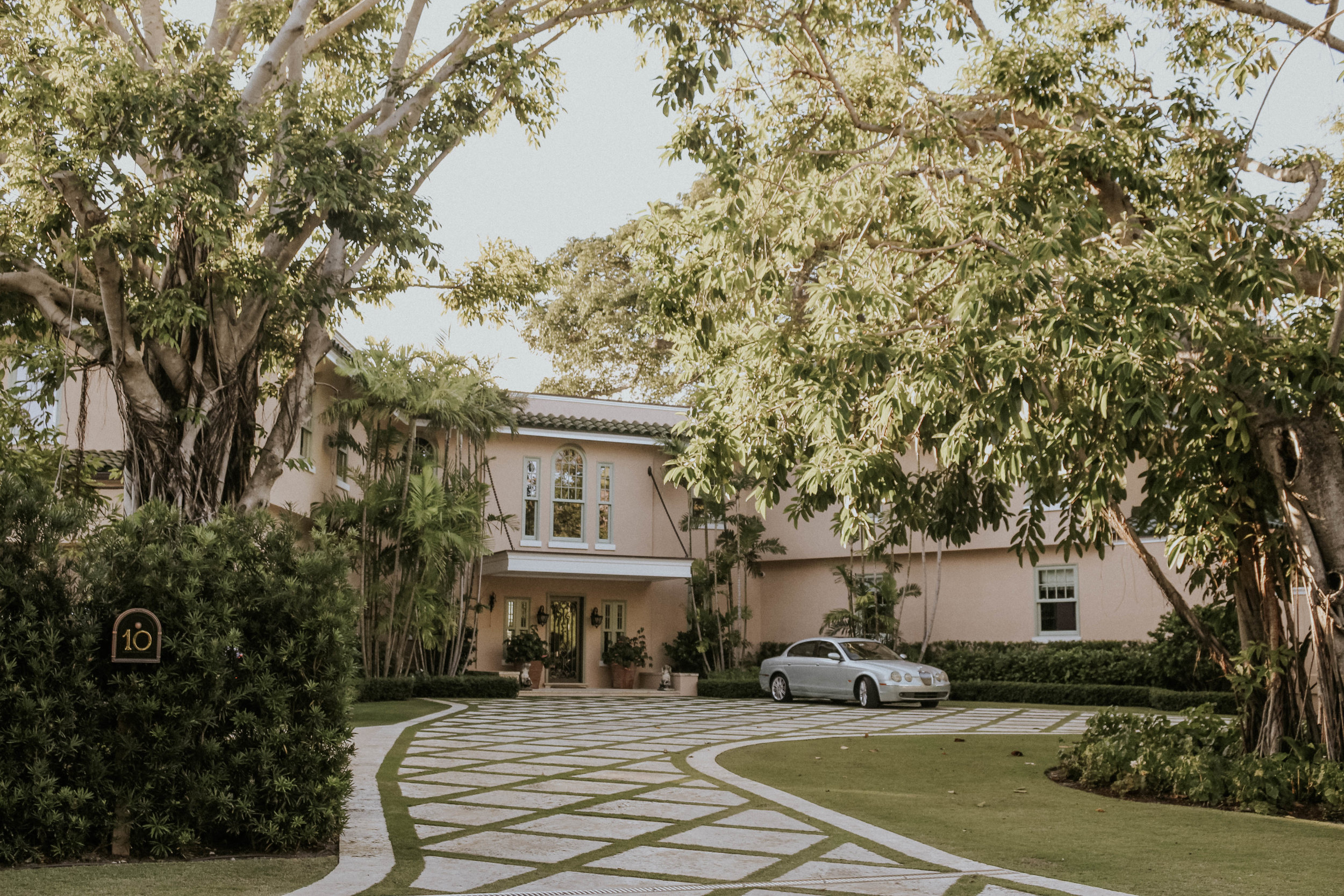 Palm Beach Hotel Guide