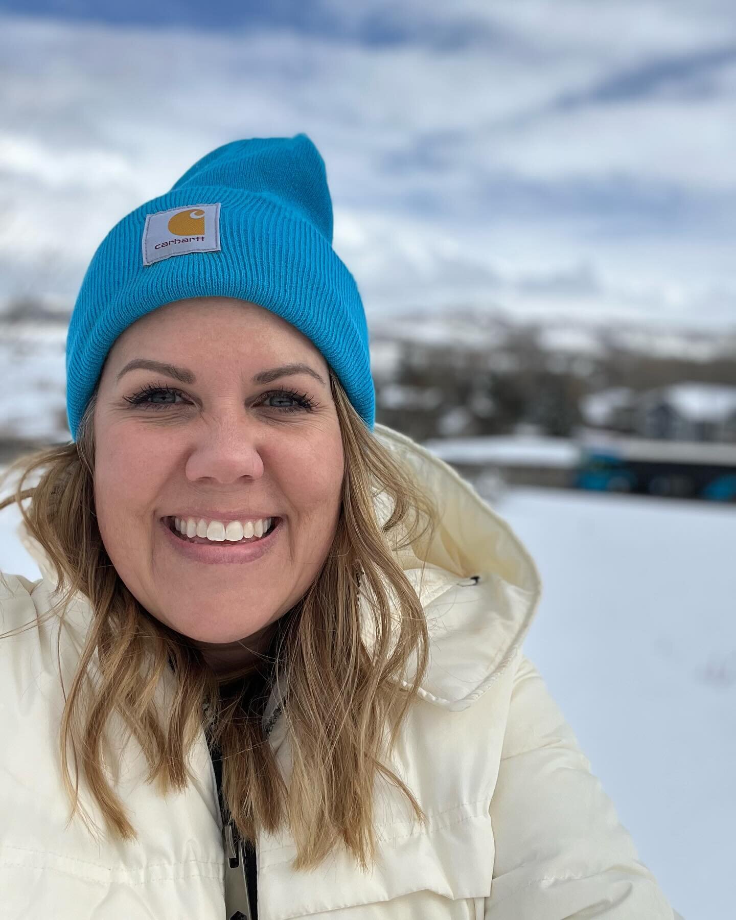 When you can&rsquo;t ski, you take the kids sledding! This mountain air and elevation is no joke for your sea level Florida girl, though. Whew! 😅 

#parkcity #snowymountains #snowyday #snow #mountains #authorsofinstagram #authorlife