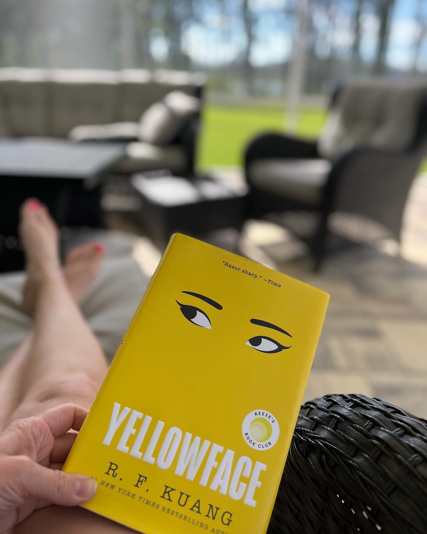 Gorgeous day to sit outside and read! Also, have you read this book???? Omg???????? I know I&rsquo;m like 80 years behind, but R.F Kuang is out here doing the work of the Lord in this story.