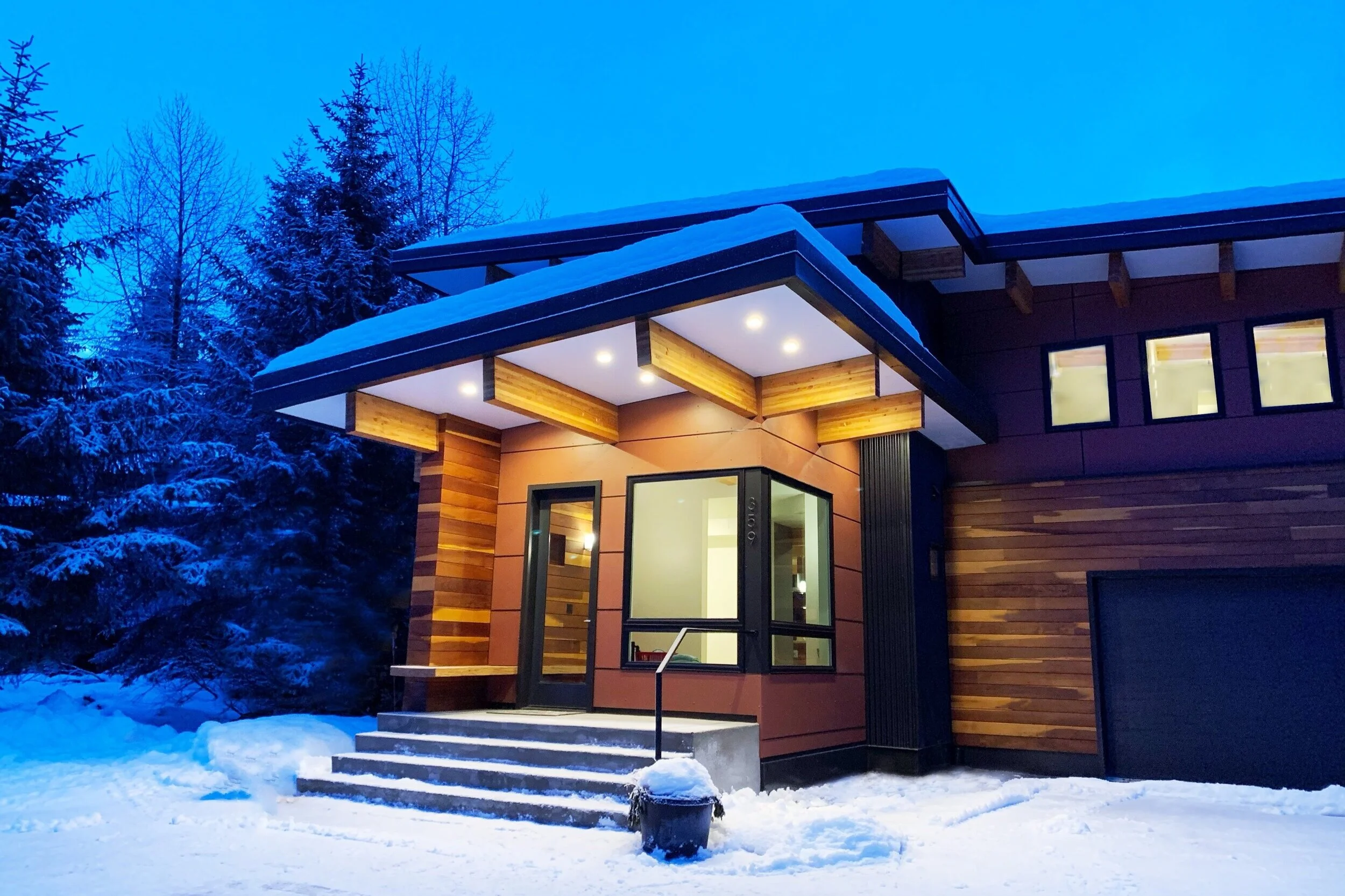 https://images.squarespace-cdn.com/content/v1/590fc4ca5016e187a517d521/1629831585815-Y2MMH9VH6POZE1NV1ECZ/Girdwood%2B1.jpg?format=2500w