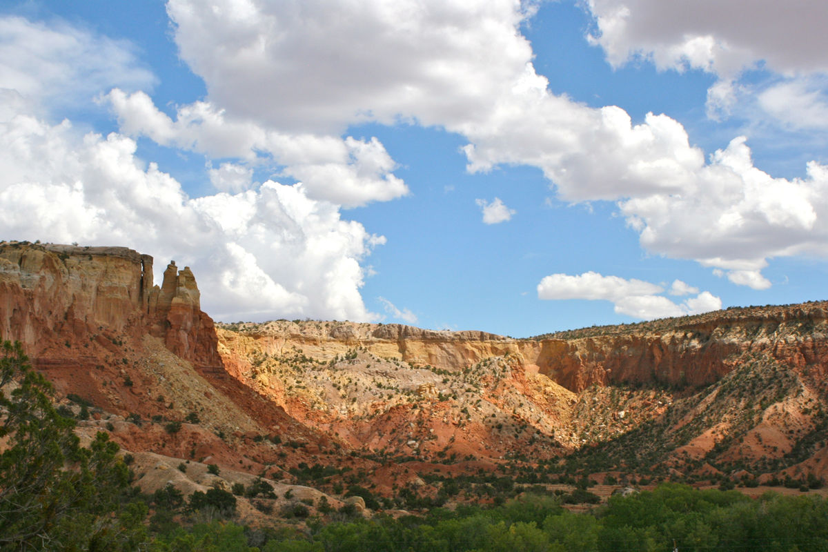 hiking at Ghost ranch