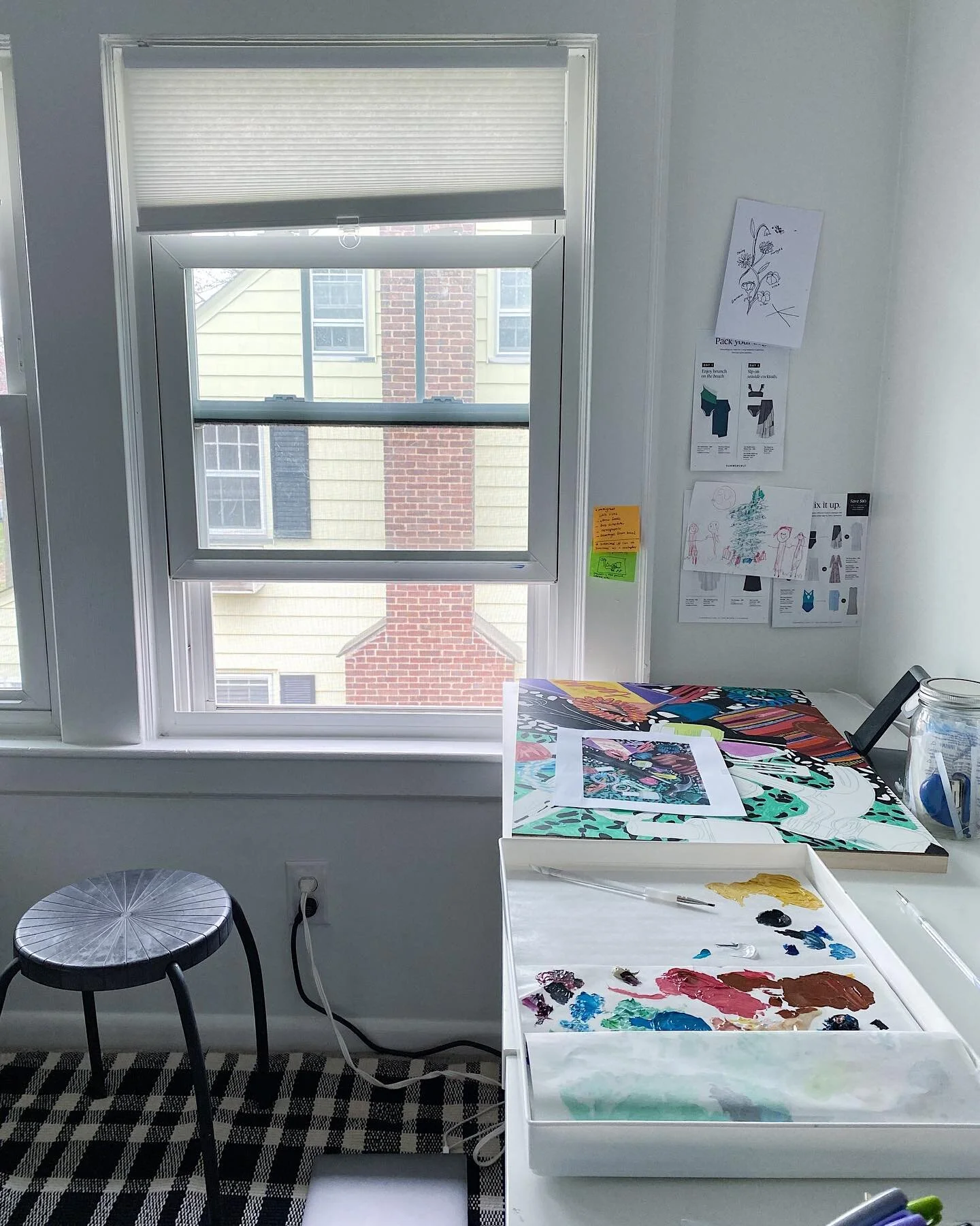 Shoutout to all the artists who usually wfh but now have to do it while in the company of their very talkative offspring 🙋🏻&zwj;♀️ Let&rsquo;s be patient with ourselves, and if things don&rsquo;t get done, or if the kids are watching too much tv, r