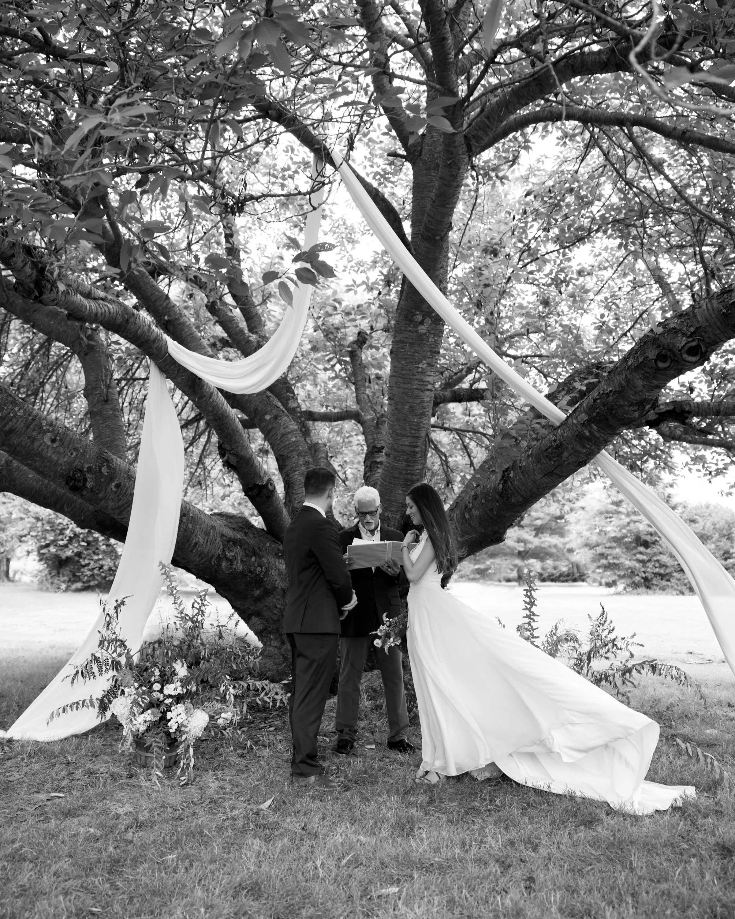 Laura &amp; Alex’s Wedding on the Delaware River | Salem River Inn, New Jersey