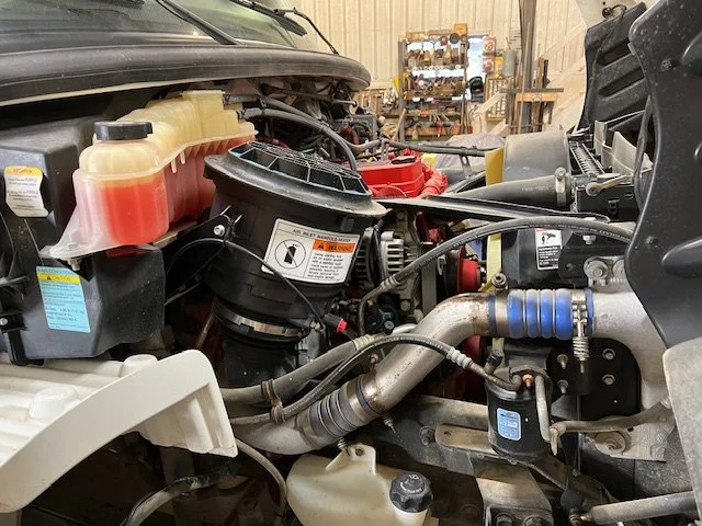 2018 freightliner engine 2.JPG