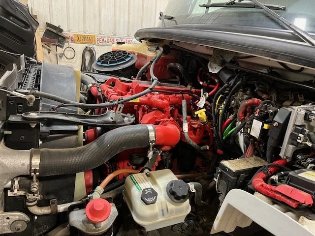 2018 freightliner engine.JPG
